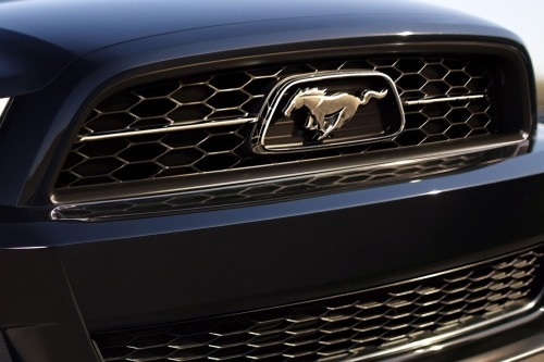 2013 Ford Mustang V6 Premium Coupe Front Badge