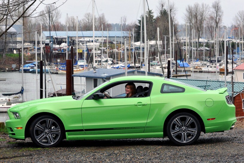 2014 Ford Mustang Pictures 630 Photos Edmunds
