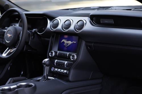 Ford Mustang EcoBoost Coupe Center Console
