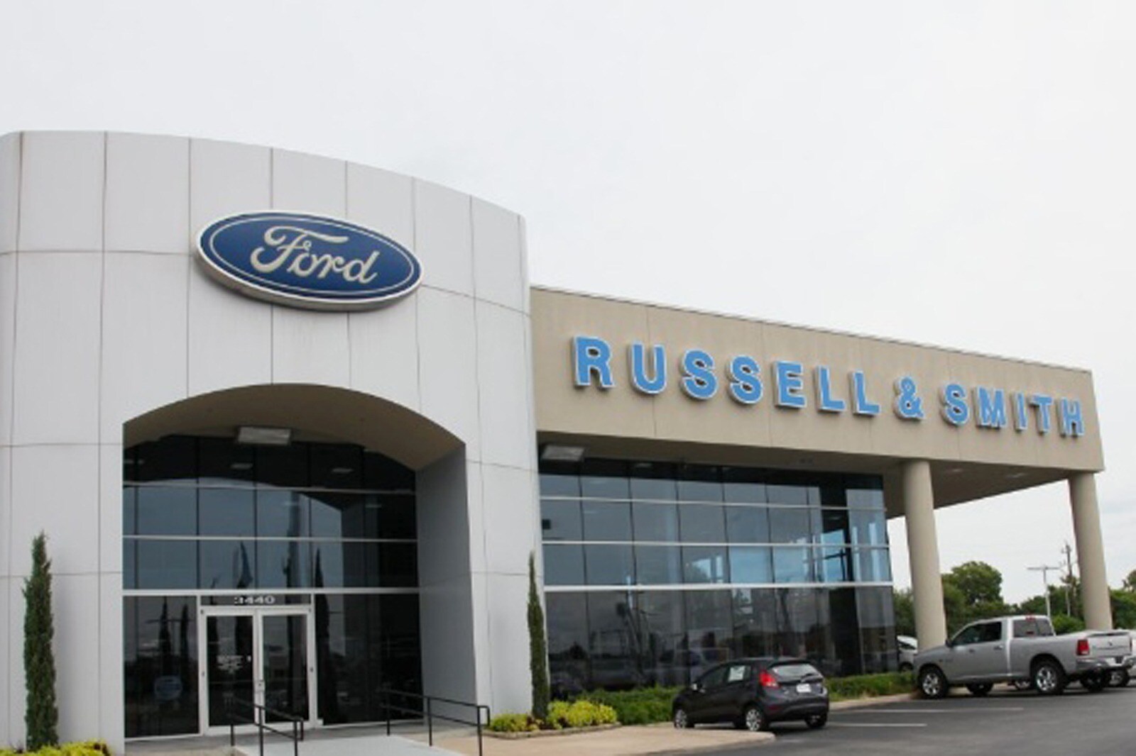 Russell & Smith Ford and Honda Transport Guests to Doctor's