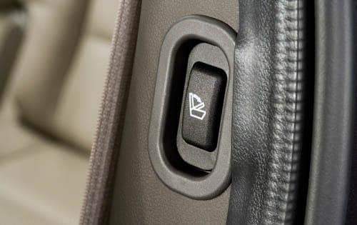 2008 Ford Taurus X Eddie Bauer Rear Power Folding Seat Detail