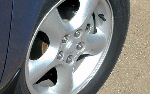 2000 Ford Taurus Wheel Detail