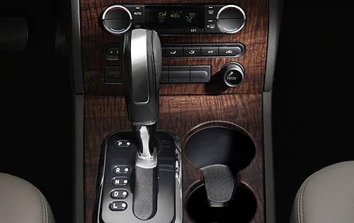 2008 Ford Taurus SEL Center Console