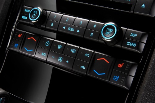2010 Ford Taurus SHO Sedan Center Console