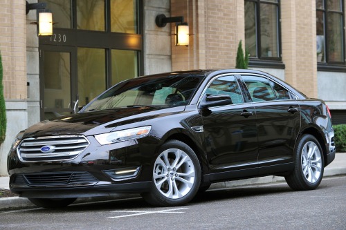 2016 Ford Taurus SEL Sedan Exterior Shown.