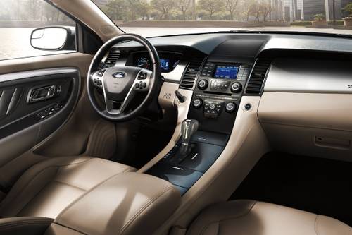 Ford Taurus SEL Sedan Dashboard