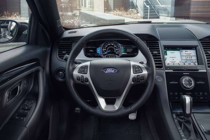 2018 Ford Taurus Interior Pictures