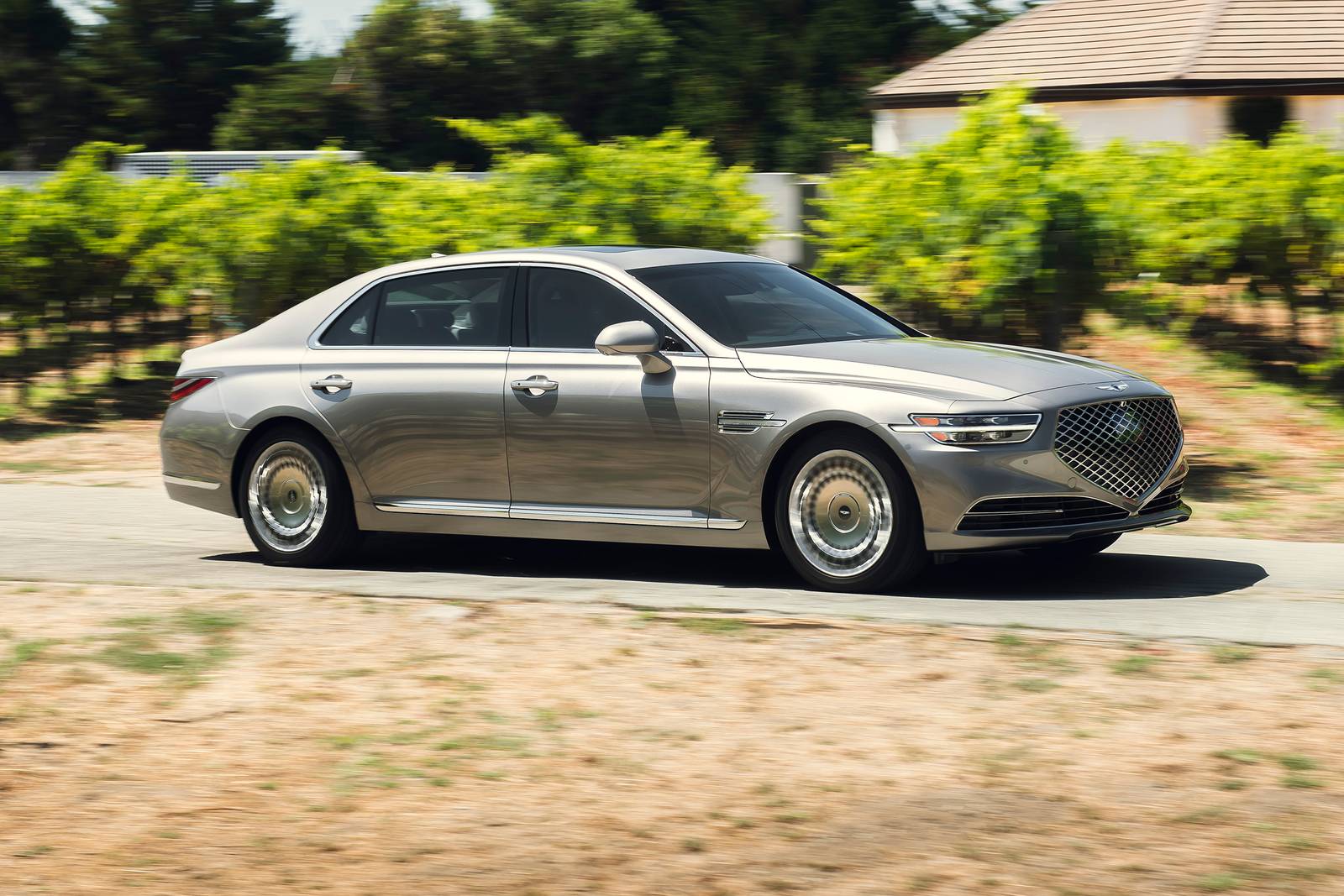 2021 Genesis G90 Review & Ratings | Edmunds