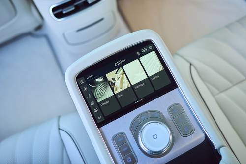 2026 Genesis G90 3.5T E-Supercharger Sedan Aux Controls
