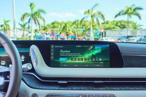 2026 Genesis G90 3.5T E-Supercharger Sedan Center Console