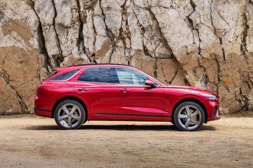 TESTED: The 2022 Genesis GV70 Has Whispers of Athleticism | Edmunds