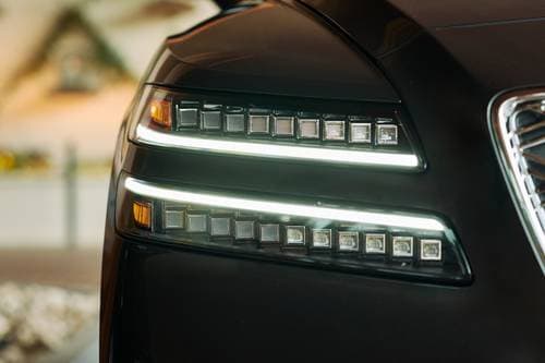2025 Genesis GV80 3.5T Prestige 4dr SUV Headlamp Detail