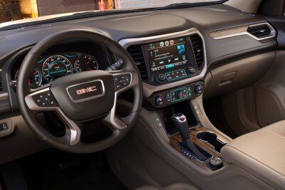 Used 2017 Gmc Acadia Sle 2 Suv Review Ratings Edmunds 2017 Gmc Acadia Denali 4dr Suv Interior