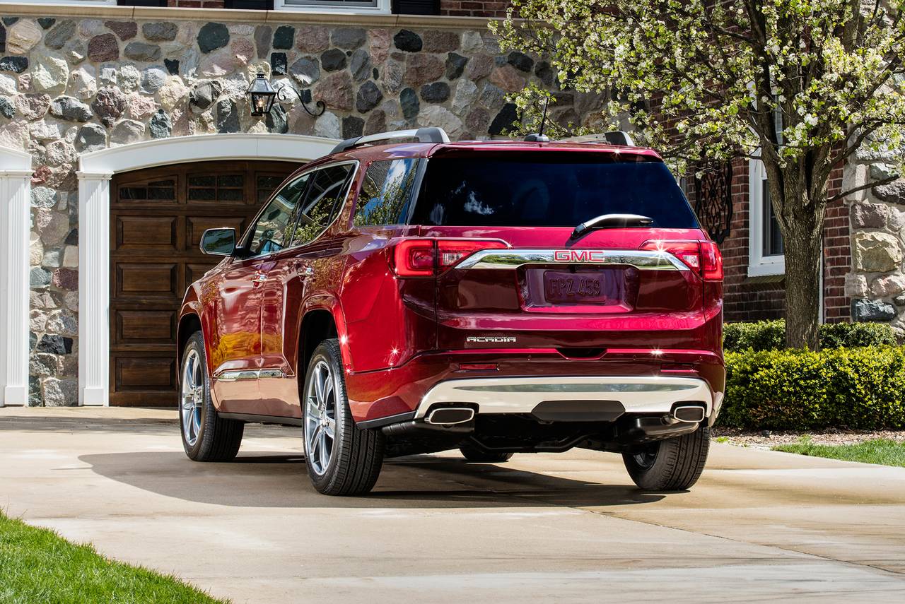 2017 Gmc Acadia Towing Capacity >> 2018 GMC Acadia SUV Pricing - For Sale | Edmunds 2017 Gmc Acadia Towing Capacity >> 2018 GMC Acadia SUV Pricing - For Sale | Edmunds
