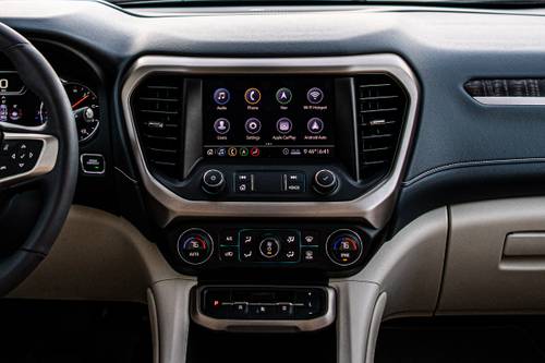 GMC Acadia Denali 4dr SUV Center Console