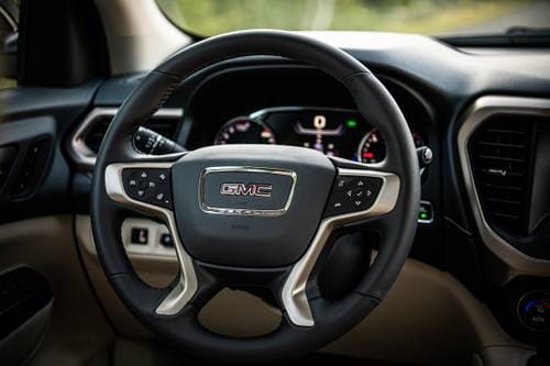 GMC Acadia Denali 4dr SUV Steering Wheel Detail