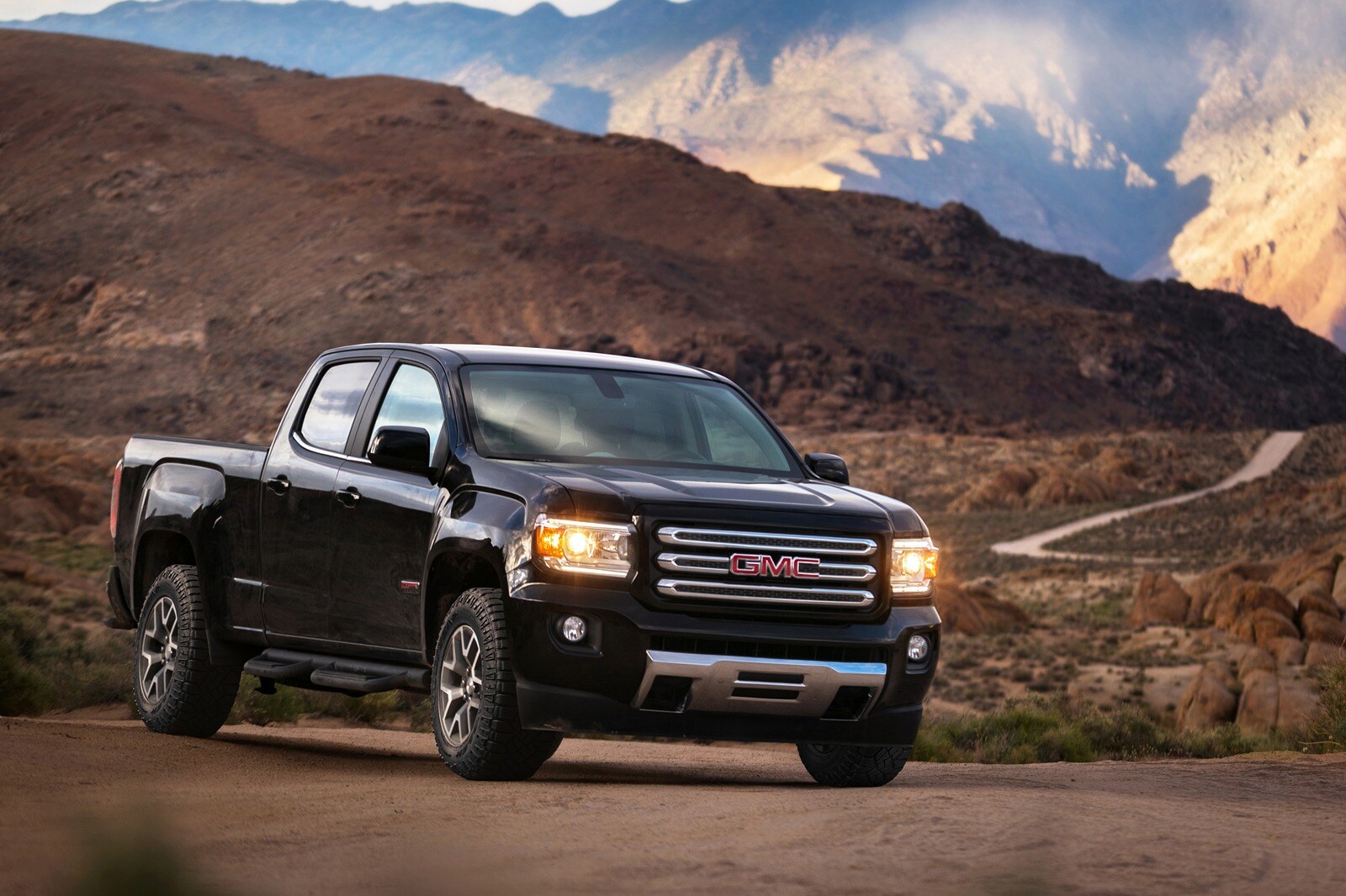 2017 GMC Canyon Arrives This Fall With New Trim Levels, Powertrain