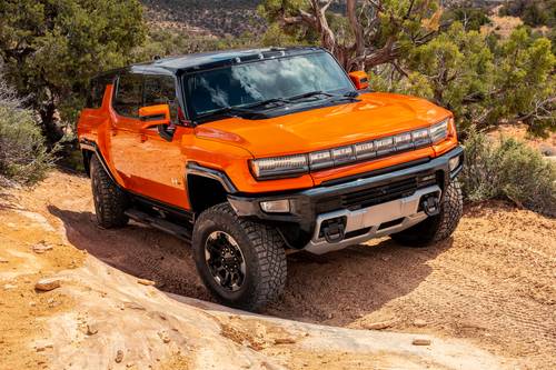 2025 GMC HUMMER EV SUV 3X 4dr SUV Exterior. Extreme Off-Road Package Shown.