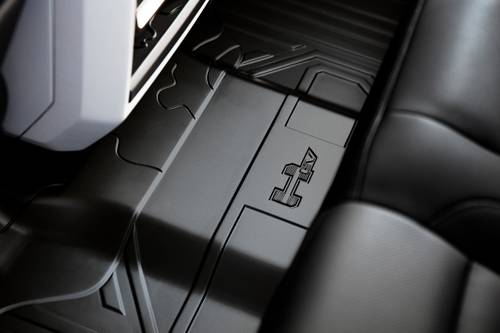 2024 GMC HUMMER EV 3X Crew Cab Pickup Interior Detail