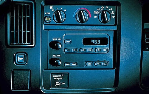 2007 GMC Savana Cargo Center Console
