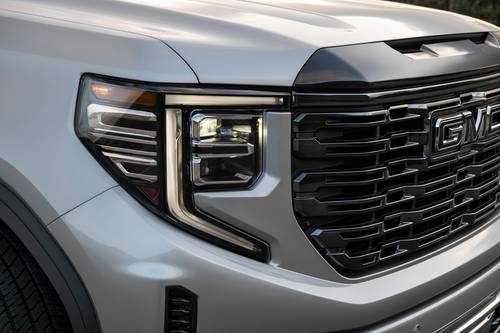 2025 GMC Sierra 1500 Denali Ultimate Crew Cab Pickup Headlamp Detail