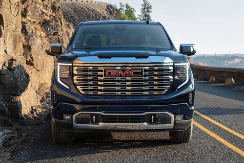 2025 GMC Sierra 1500 Denali Ultimate Crew Cab Pickup Exterior Shown