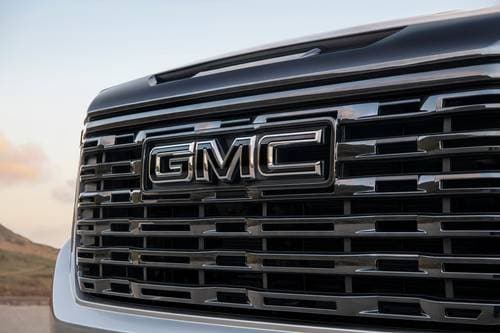 2025 GMC Sierra 1500 Denali Ultimate Crew Cab Pickup Front Badge
