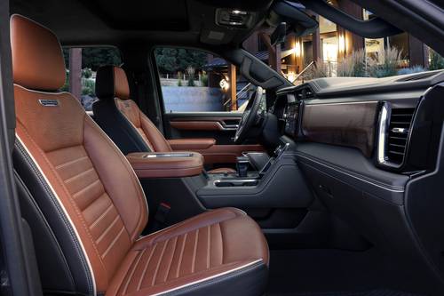 2025 GMC Sierra 1500 Denali Ultimate Crew Cab Pickup Interior