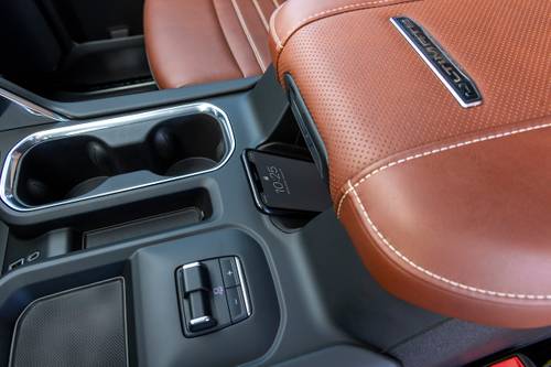 2024 GMC Sierra 3500HD Denali Ultimate Crew Cab Pickup Interior Detail
