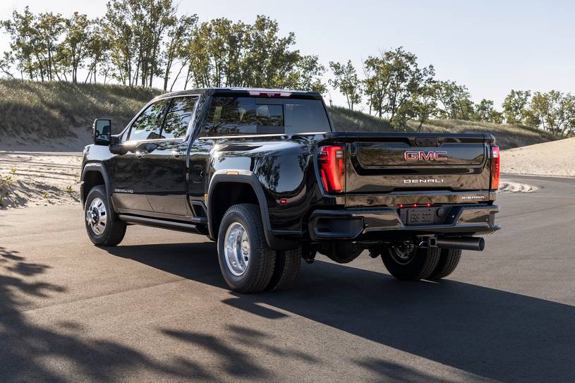 2025 GMC Sierra 3500HD Denali Crew Cab Pickup Exterior