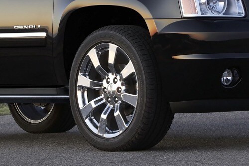 2013 GMC Yukon Hybrid Denali 4dr SUV Wheel