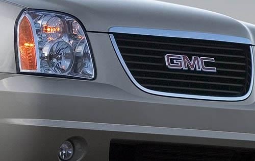 2009 GMC Yukon XL Front Grille and Badging