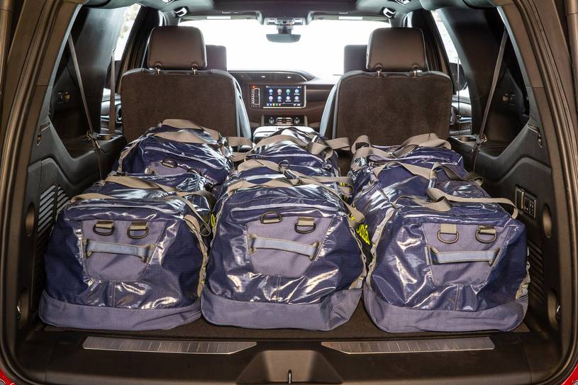 2023 GMC Yukon XL Pictures 28 Photos Edmunds