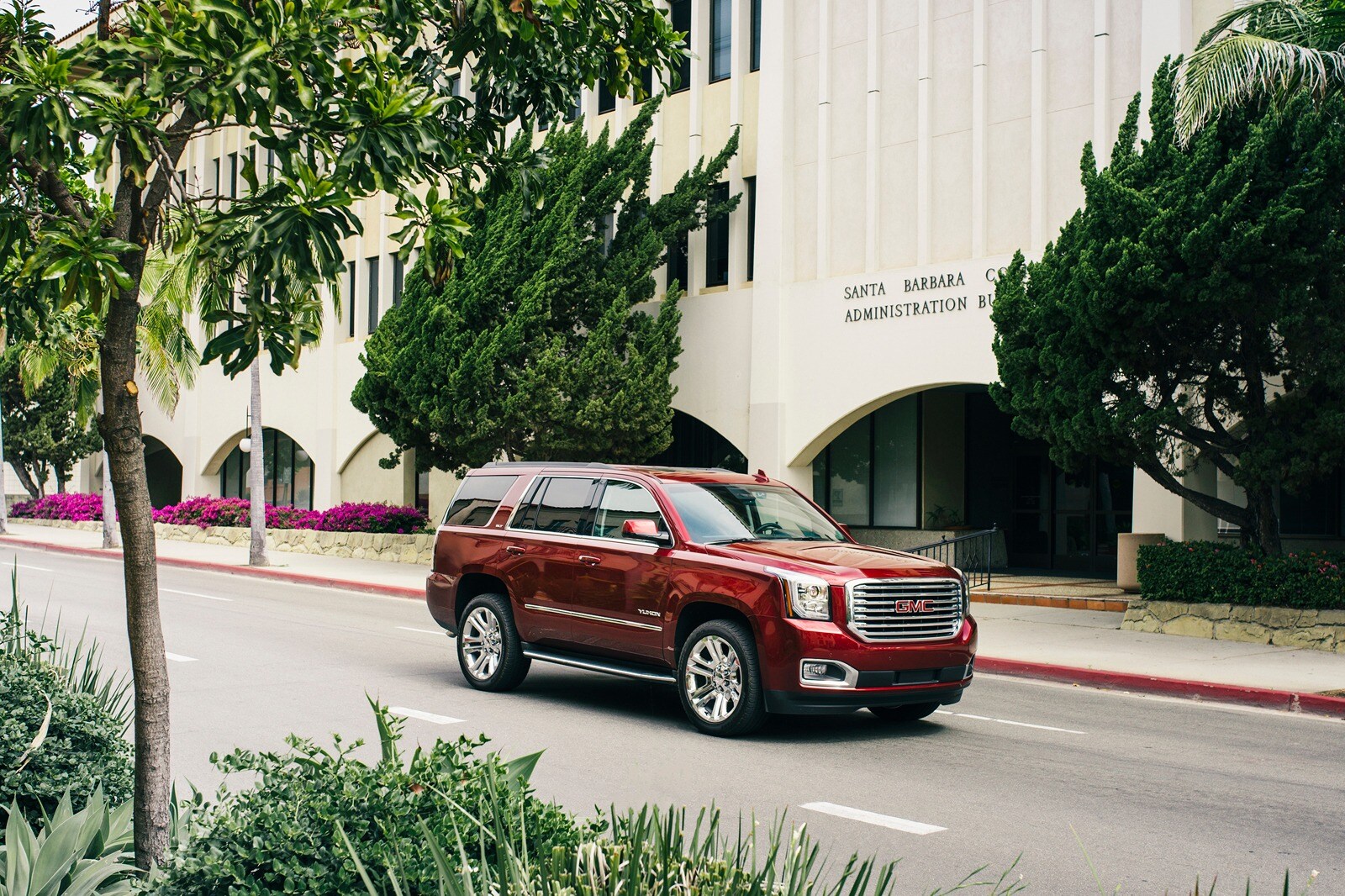 2016 GMC Yukon SLT Premium Edition Hits GMC Dealerships This Summer