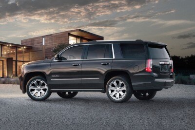 Used 2017 Gmc Yukon Denali Suv Features Specs Edmunds 2017 Gmc Yukon Denali 4dr Suv Exterior