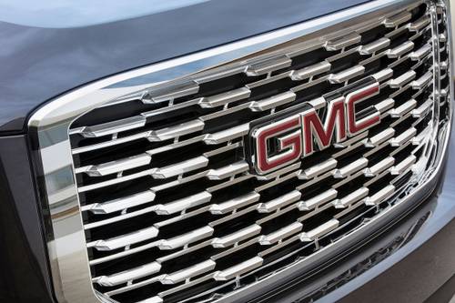 GMC Yukon Denali 4dr SUV Front Badge