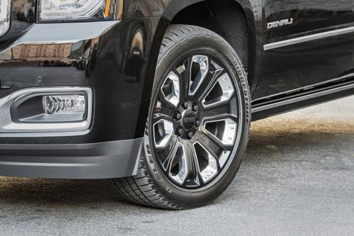 GMC Yukon Denali 4dr SUV Wheel. Ultimate Black Edition Package Shown.