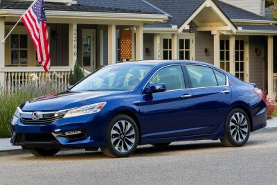2017 Honda Accord Hybrid Sedan Review Edmunds 2017 Honda Accord Hybrid Sedan Review