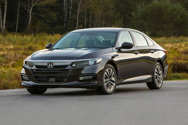 Best Hybrid Cars Top Rated Hybrids For 2019 Edmunds 2019 Honda Accord Hybrid Sedan