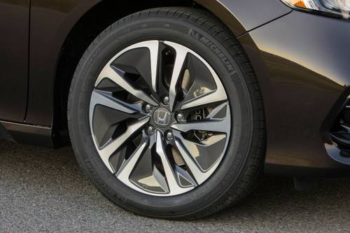 Honda Accord Hybrid Touring Sedan Wheel