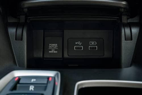 Honda Accord Hybrid Touring Sedan Interior Detail