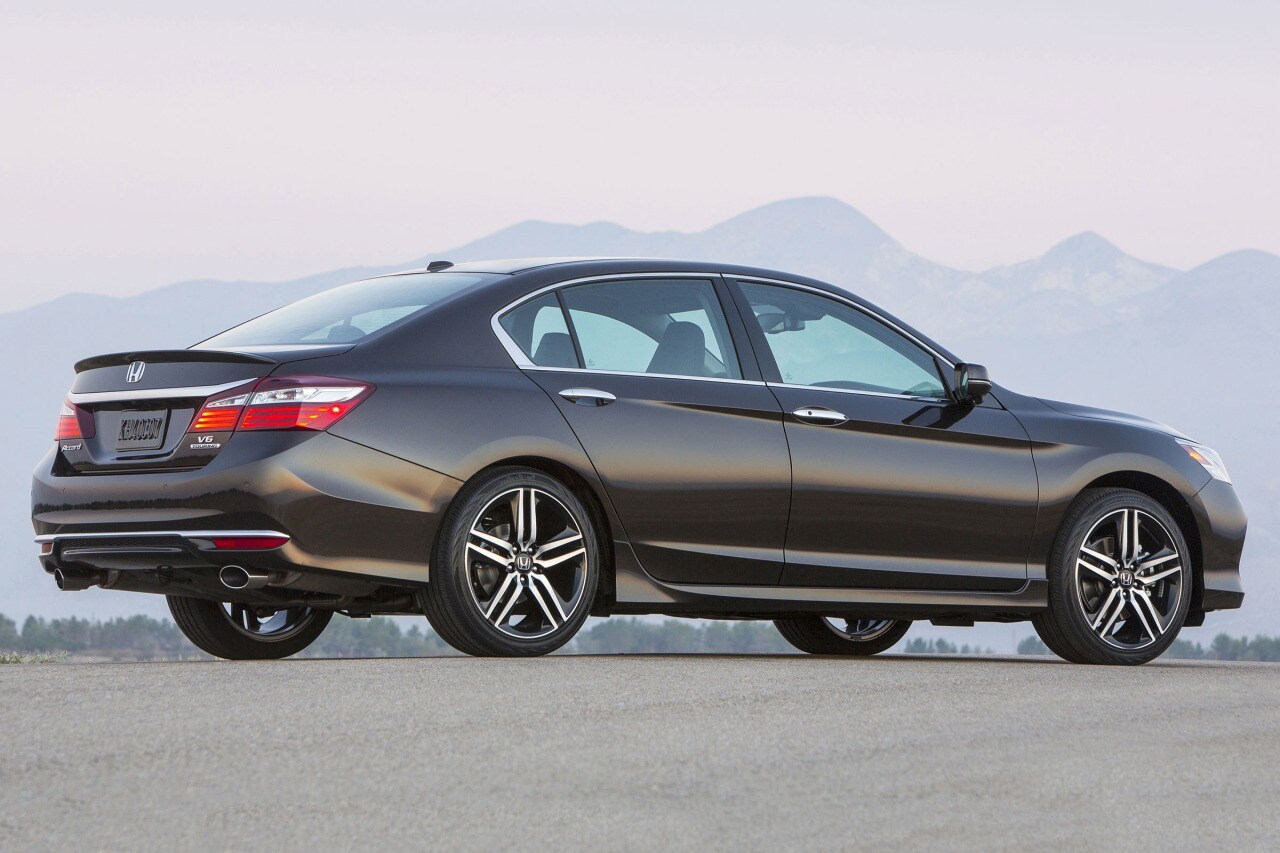 Used 2017 Honda Accord for sale - Pricing & Features | Edmunds