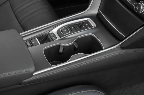 Honda Accord Touring Sedan Cupholders