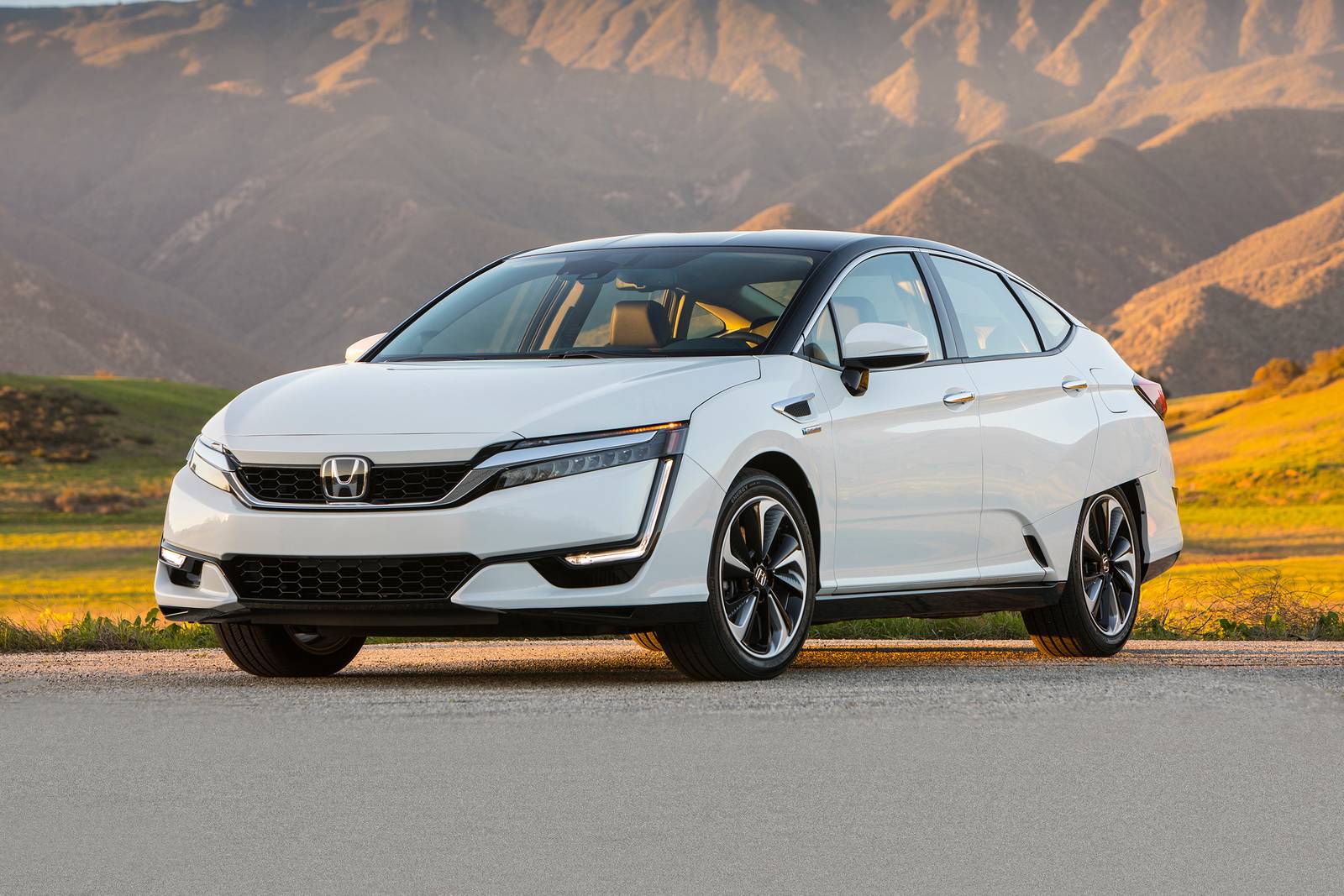 2017_honda_clarity_sedan_fuel-