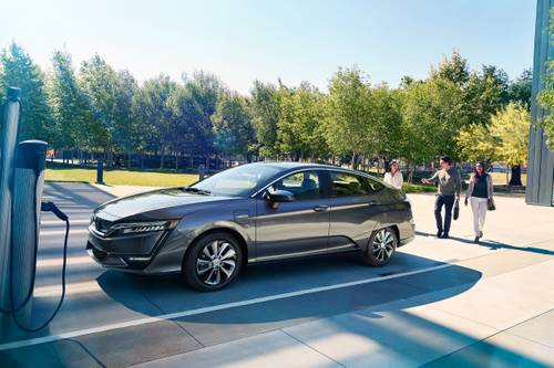 Honda Clarity Electric Sedan Lifestyle Exterior
