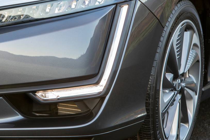 2018 honda clarity plug in hybrid review edmunds