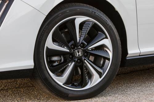 Honda Clarity Fuel Cell Sedan Wheel