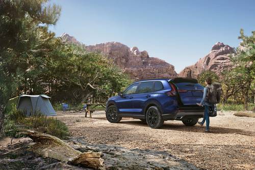 2026 Honda CR-V Sport Touring Hybrid 4dr SUV Lifestyle Exterior