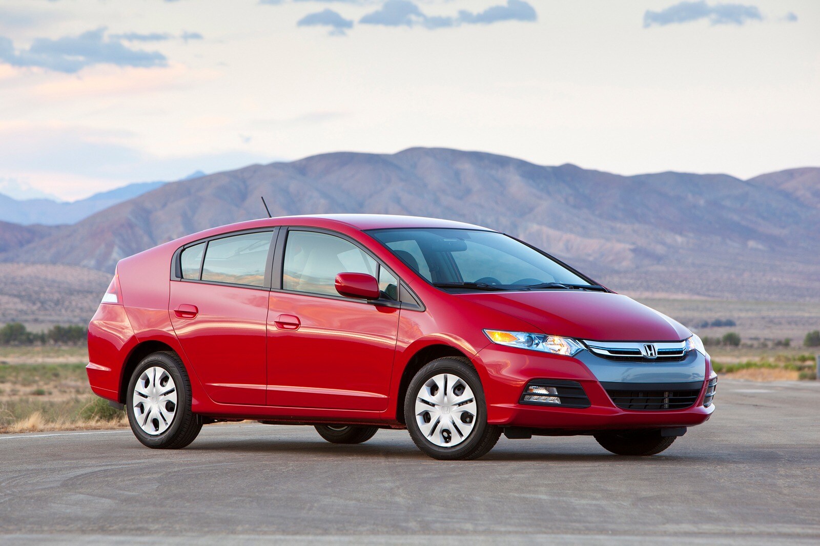 Top 10 Least Expensive Hybrids and Electric Cars for 2014 - Edmunds.com