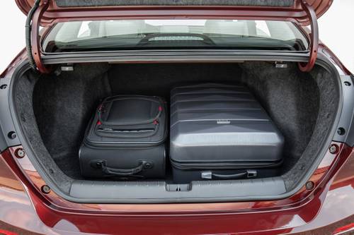 Honda Insight Touring Sedan Cargo Area